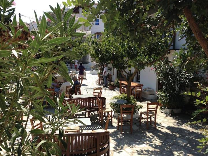 Magnolia Apartment Alónnisos Buitenkant foto